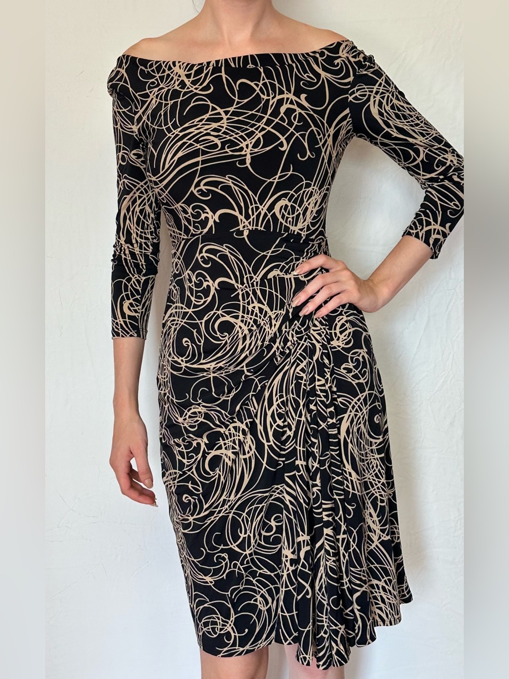 Maggy London Black One-Shoulder Swirl Print Dress